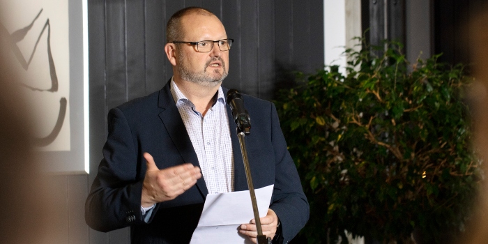 Foto Mikal Schlosser